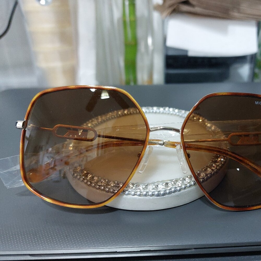 Michael Kors MK1127J Empire Butterfly Brown Gradient Ladies Coolest Sunglasses - Picture 3 of 11